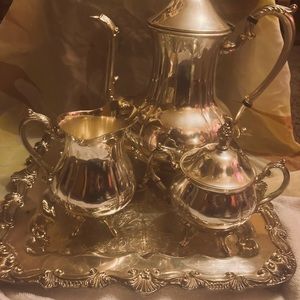 Complete vintage Tea set